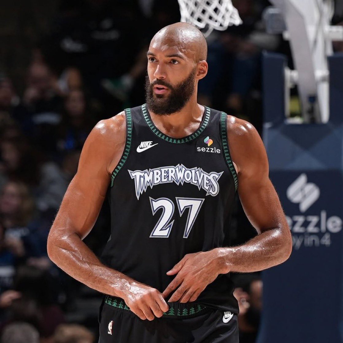 TWolvesLead's tweet image. RUDY GOBERT TONIGHT

▪️ 15 POINTS 
▪️ 6/8
▪️ 9 REBOUNDS
▪️ 4 ASSISTS
▪️ 2 STEALS
▪️ 1 BLOCK
▪️ +19