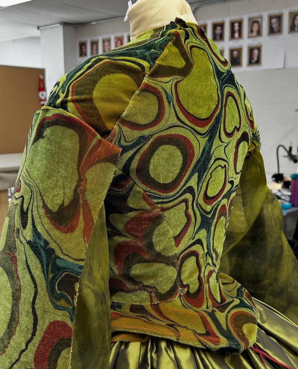 toptism's tweet image. that oscar is hers sorry to everyone else