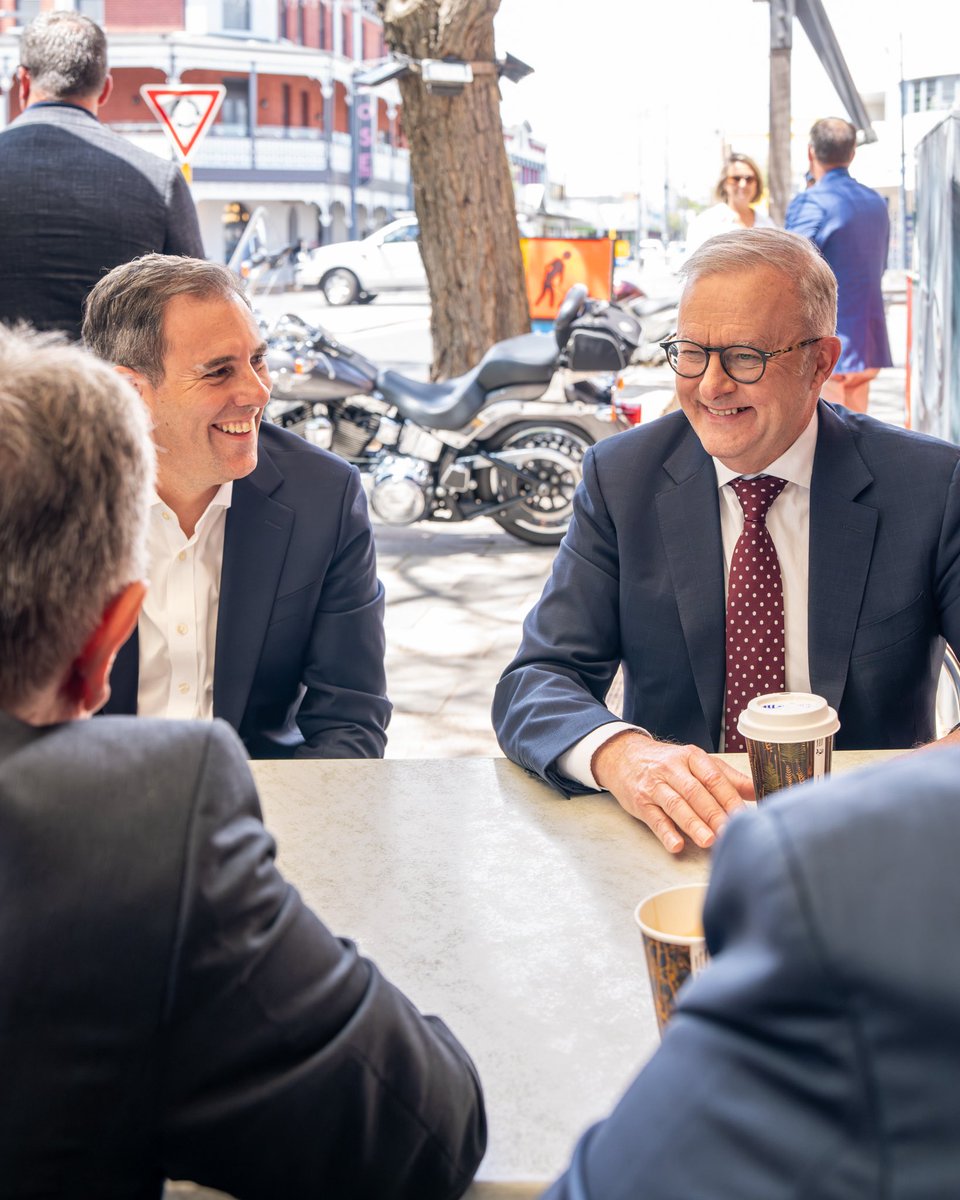 AlboMP's tweet image. Listening to voices from every corner of the country matters to our government. 

Thanks for the warm welcome to Bunbury as we kick off our sixth Ministry meeting in WA.