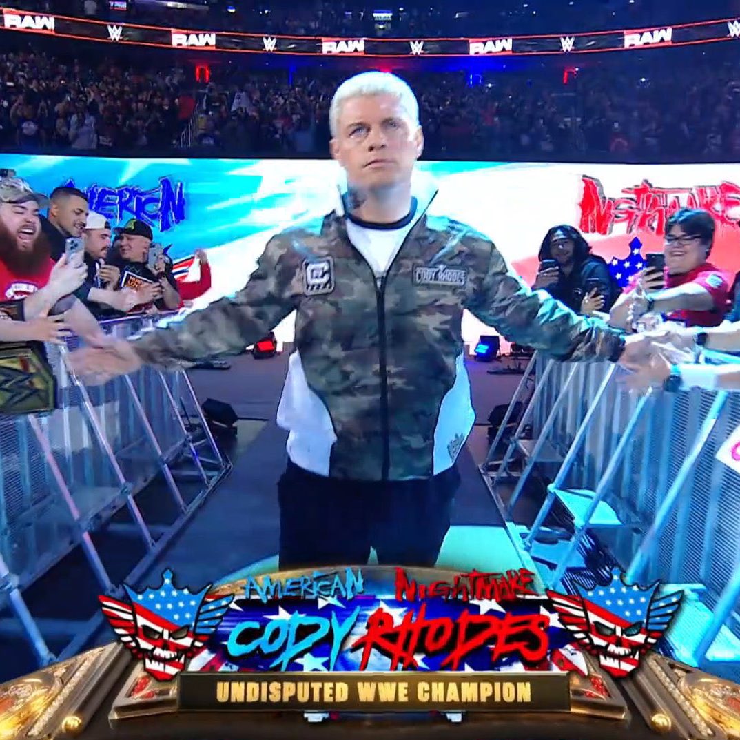 Icallitsugar's tweet image. He looks so angry