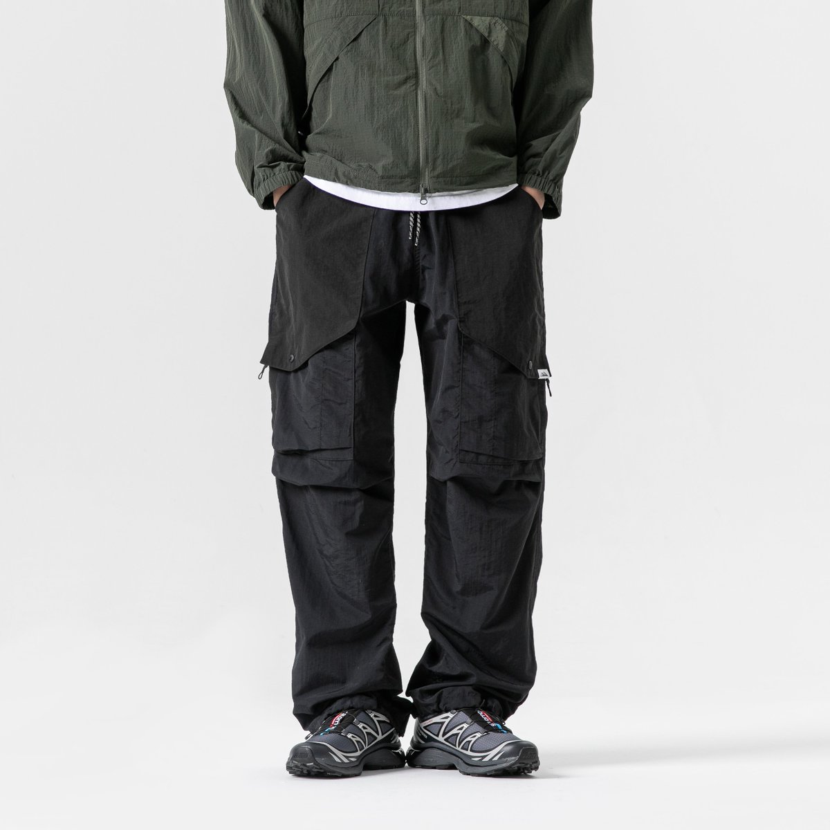 Blackarmada666's tweet photo. The peak of functional cargo pants is here📷 Multi-pockets + structured cut, merging outdoor and trend seamlessly～
BUY HERE -> https://t.co/KlEEAI8AA8 https://t.co/MQU6VRSUq3