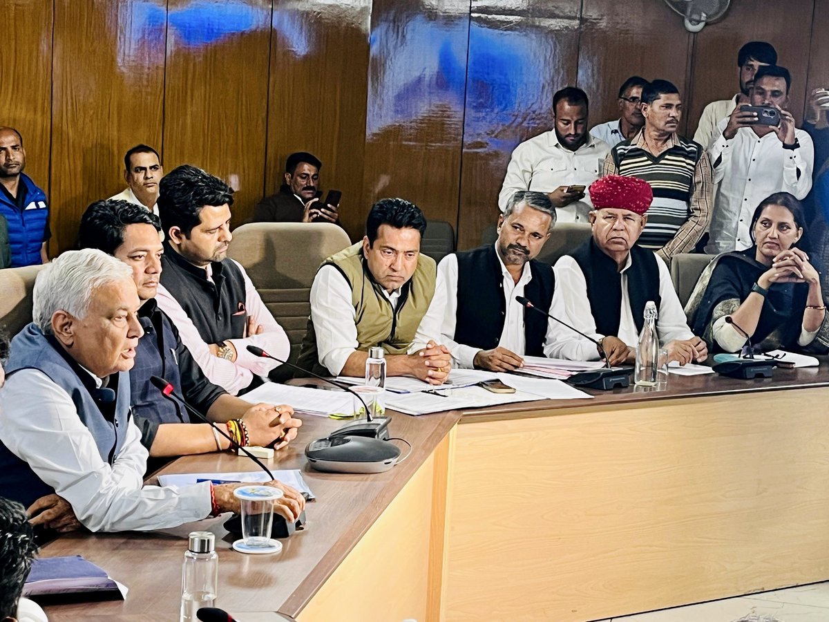 KrishnaPooniaIN's tweet image. कृषि मंत्री राजस्थान सरकार श्री किरोड़ीलाल मीणा जी, चूरू प्रभारी मंत्री सहित कृषि विभाग सहित अन्य विभागों के उच्चाधिकारियों के साथ पंत कृषि भवन, जयपुर में हमारे 21 सदस्यीय प्रतिनिधि मंडल की सार्थक और सकारात्मक वार्ता हुई।

खरीफ-2021 के बकाया 500 करोड़ रू. के बीमा क्लेम के सम्बन्ध…