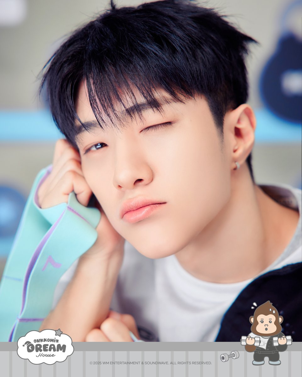 ONF x ONKKOMIZ POP-UP STORE
⭐️ 𝗢𝗡𝗞𝗞𝗢𝗠𝗜𝗭 𝗗𝗥𝗘𝗔𝗠 𝗛𝗢𝗨𝗦𝗘 🌙💭

🅦🅔🅛🅒🅞🅜🅔 💫
𝘁𝗼 𝗢𝗡𝗞𝗞𝗢𝗠𝗜𝗭 𝗗𝗥𝗘𝗔𝗠 𝗛𝗢𝗨𝗦𝗘 🏡💭

🖤 WYARilla's DREAM
헛둘 헛둘 같이 운동 할래? 💪⏱️🏋️‍♂️💦
#와이엇 #WYATT #와릴라 #WYARilla

🗓️ 2025. 11. 27 - 12. 03
📍 영등포 타임스퀘어