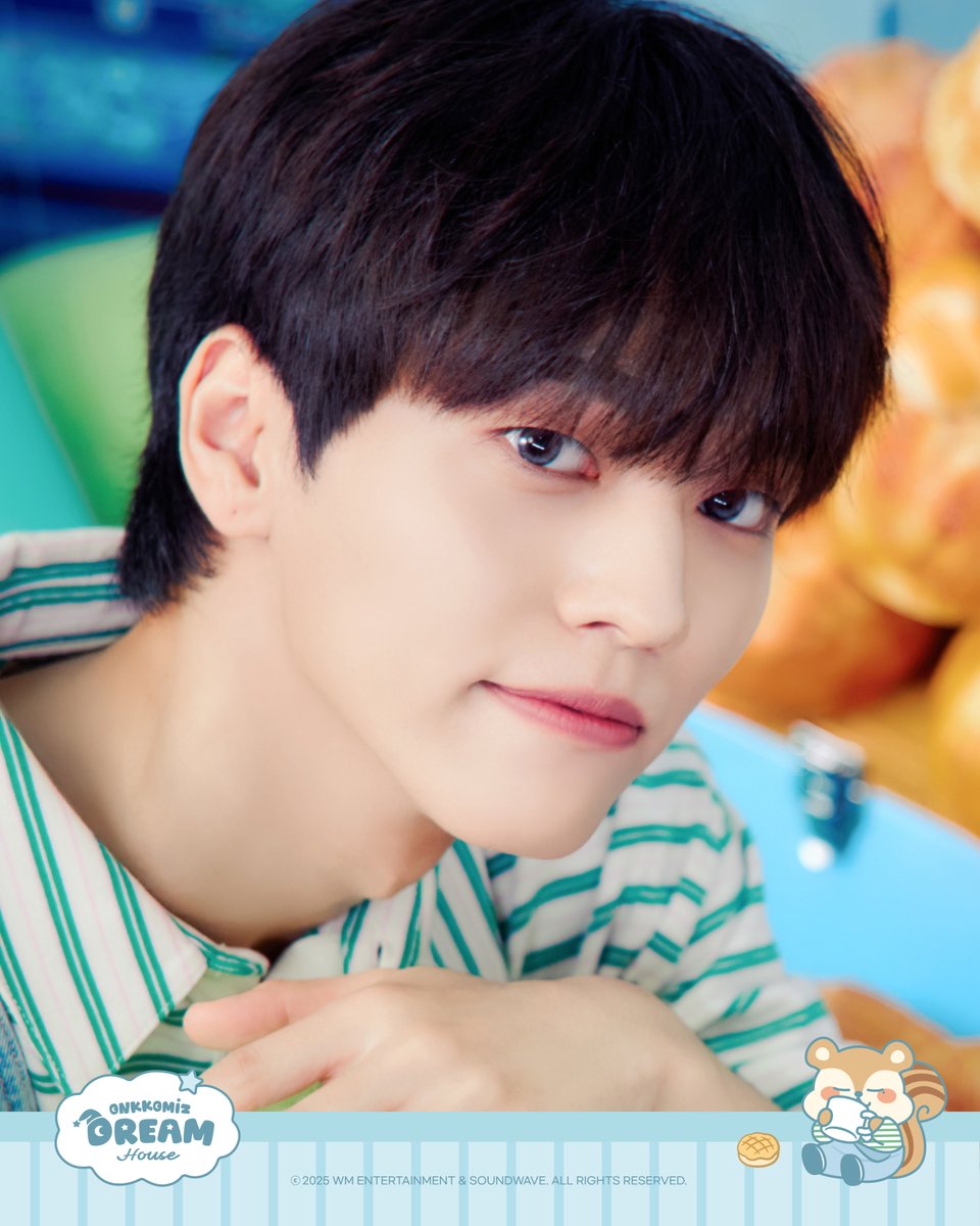 ONF x ONKKOMIZ POP-UP STORE
⭐️ 𝗢𝗡𝗞𝗞𝗢𝗠𝗜𝗭 𝗗𝗥𝗘𝗔𝗠 𝗛𝗢𝗨𝗦𝗘 🌙💭

🅦🅔🅛🅒🅞🅜🅔 💫
𝘁𝗼 𝗢𝗡𝗞𝗞𝗢𝗠𝗜𝗭 𝗗𝗥𝗘𝗔𝗠 𝗛𝗢𝗨𝗦𝗘 🏡💭

💙 U-Chan's DREAM
메론빵과 함께 여유로운 피크닉 🫓☕️📚📻
#유 #U #유짱 #U_Chan

🗓️ 2025. 11. 27 - 12. 03
📍 영등포 타임스퀘어

#온꼬미즈