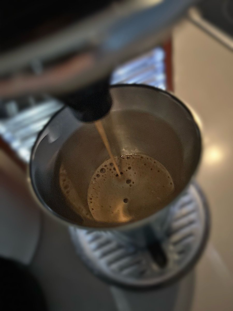 jonmac666's tweet image. Guten Morgen…auf in den Dienstag mit dem #Venezia #Kaffee von @Nespresso, es ist kalt draussen zieht euch warm an 🤗☕️ #whatelse #ShotOniPhone #iPhone14Pro #ACDsee