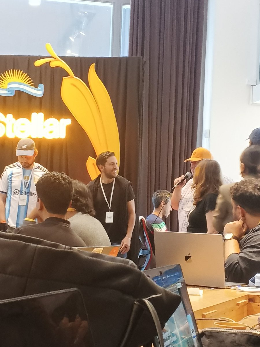 greth725's tweet image. Recap 1 #StellarWeek ✨ Stellar Lab I ✅ Información de muy alto nivel 🤯 🤯Estado actual del ecosistema de Stellar. Capacitación para formar founders que puedan trasmitir el impacto y valor de sus ideas. Capacitación de las herramientas de Stellar para los desarrolladores