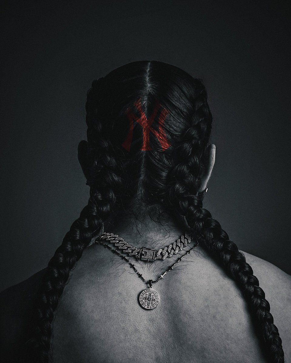 eyeofscottie's tweet image. angel. photographed by me.