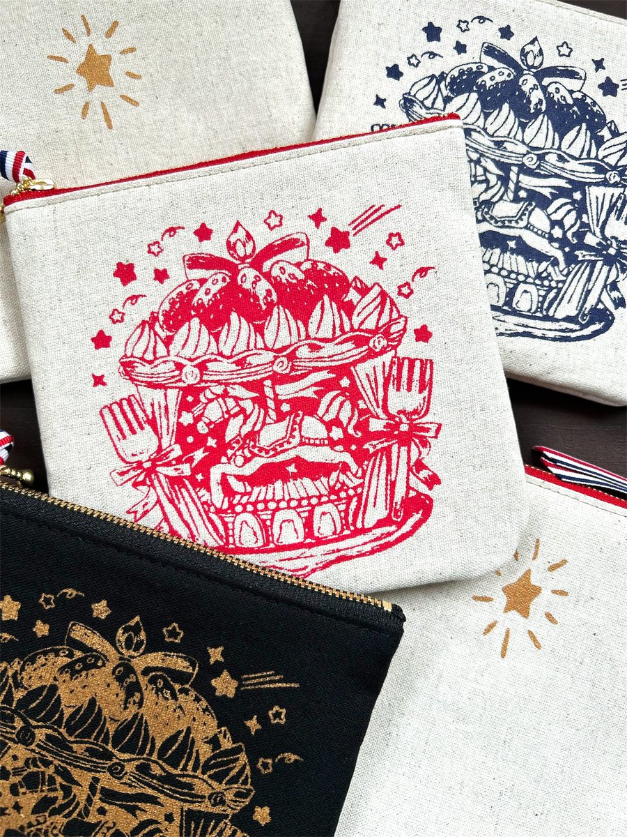 🎂回転木馬ケーキ柄ポーチ🎠

ケーキな回転木馬柄🍰
午年の準備やギフトにもオススメです🎁😊

minne.com/items/6612943

#午年
#馬
#レモネードプール
#lemonadepool
#ハンドメイド
#handmade
#シルクスクリーン印刷
#creema
#クリーマ
#ミンネ
#minne
#BASE
#BOOTH
#オリジナルイラスト