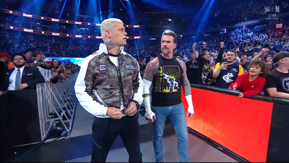 EliteClubS0B's tweet image. The official teams for the men&apos;s Survivor Series War Games match...

Roman Reigns 
CM Punk
Cody Rhodes 
Jimmy Uso 
Jey Uso 

vs.

Brock Lesnar 
Bronson Reed
Bron Breakker
Logan Paul 
Drew McIntyre 

THIS IS STACKED 🔥