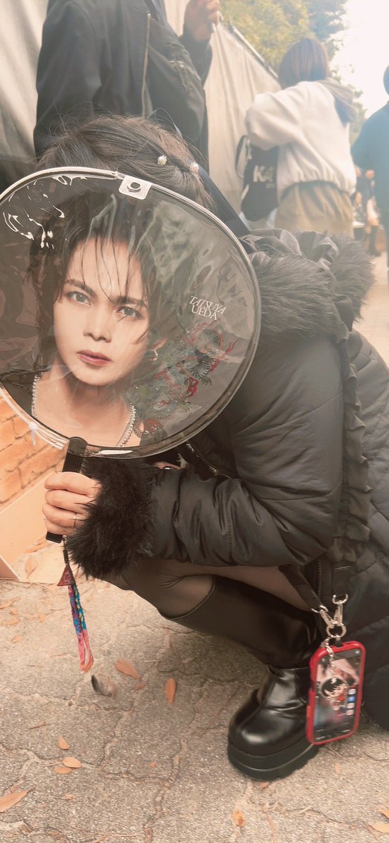 KAT-TUNの話聞いて泣きそう😭
ロイヤルサロンがあったから舘様の声で感想を聞けるて幸せだが、さりげなく歌まで😭
オーラ洗いながら踊ってたのか🤣

私も参戦したが、幻想的、夢の時間…まさにその言葉がピッタリだった😭ラストの演出は号泣😭😭😭

ファンにまで感想する舘様素敵🌹

 #ロイヤルサロン