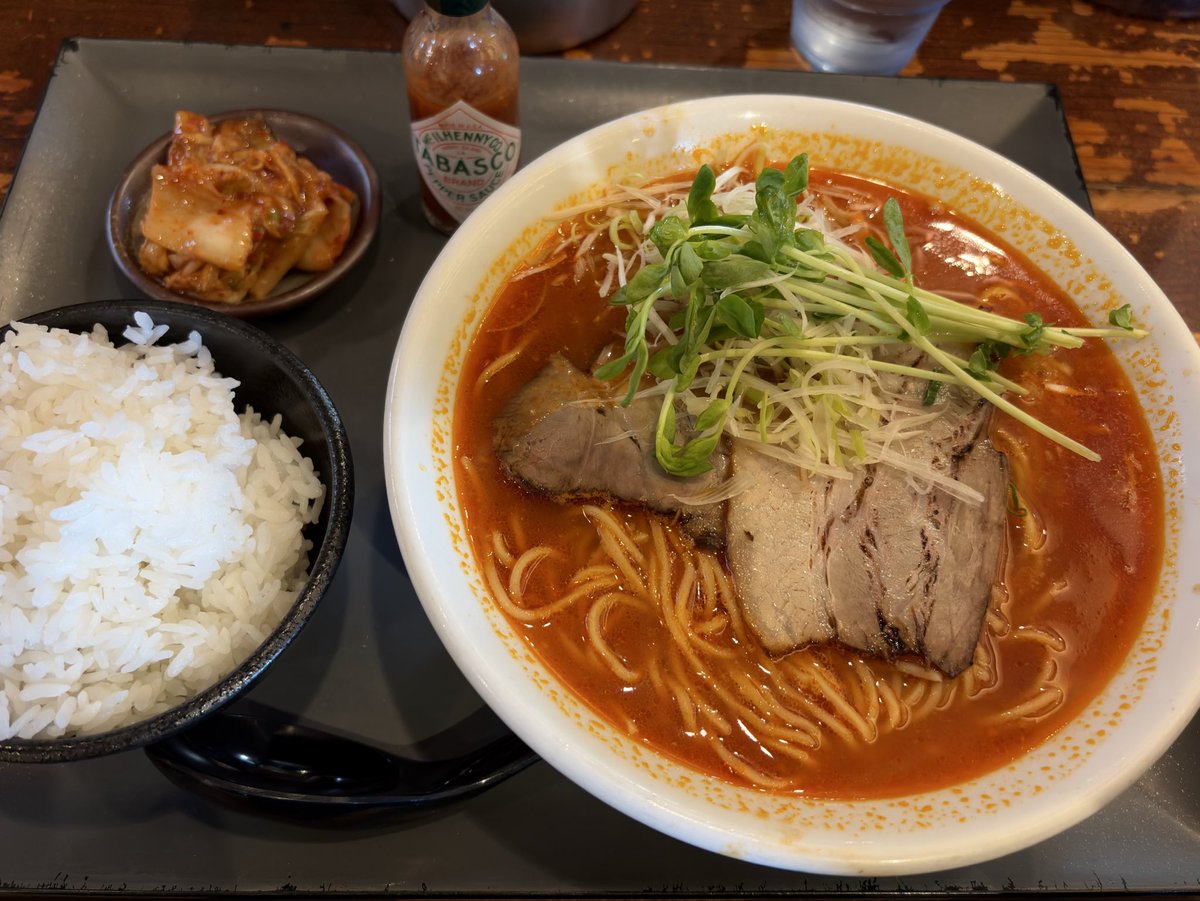 manabu140's tweet photo. めちゃ久しぶりのトマトラーメン🍅
#ラーメン神戸たろう
#らぁめんたろう
#神戸ラーメン
#神戸グルメ https://t.co/jAGqdxybaw