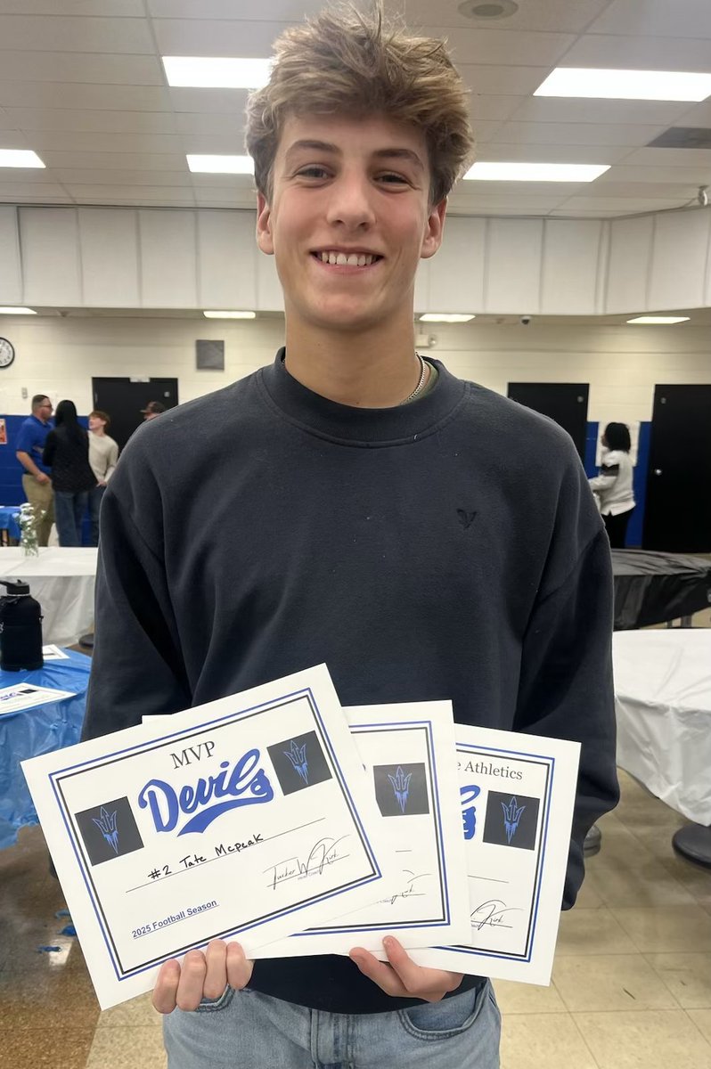 McpeakTate84691's tweet image. Got MVP at @WJBFootball banquet
Final stats on season: 
- 558 yds receiving with 11 TDs
- 1 pick six
- 1 punt return for TD
- 1 rushing TD