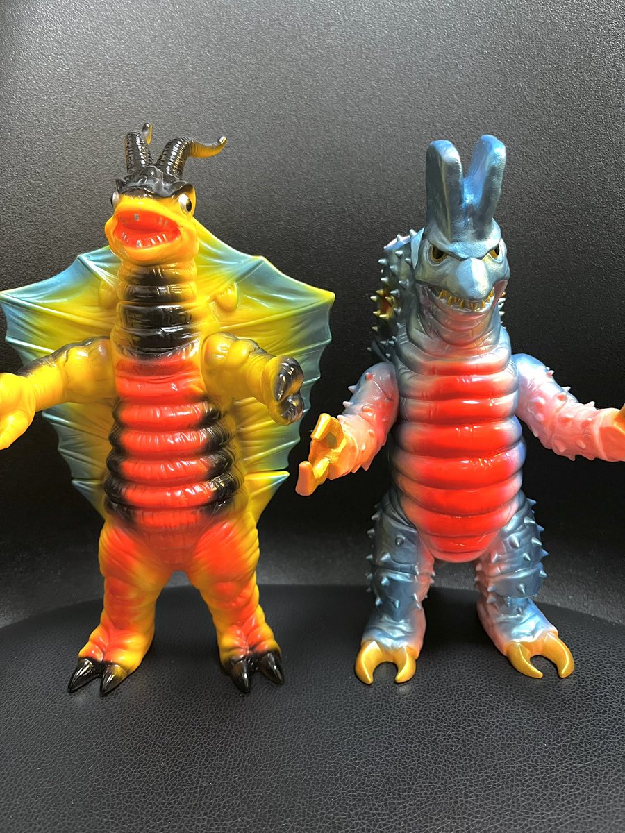 怪獣郷 キングマイマイ(幼虫) キングマイマイ成虫＆幼虫（ブルマァク復刻・怪獣郷）ソフビフィギュア