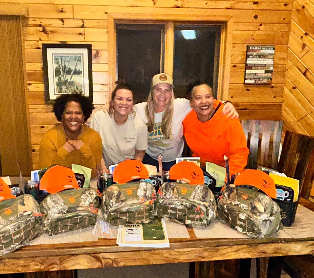 Lette75's tweet image. Thank you @MNDeerHunters and Roger Up for the amazing weekend. It was my first ever deer camp. Although I didn’t bag a deer, I learned a lot and had fun. Thanks for hosting 4 women Veteran’s for this experience! #DeerHunting #MDHA #DeerCamp 🦌🧡🍁