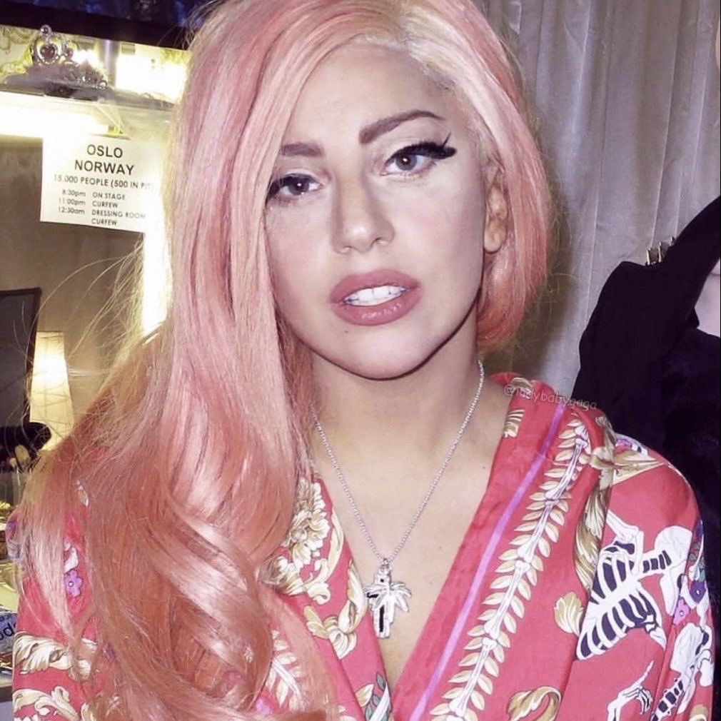 pawinof's tweet image. room part so accurate i’m crying