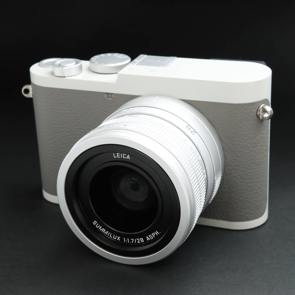 Leica Q2 Ghost by HODINKEE 世界限定2000台 Leica Q2 Ghost by HODINKEE 世界限定2000台 Leica Q2 “Ghost” by