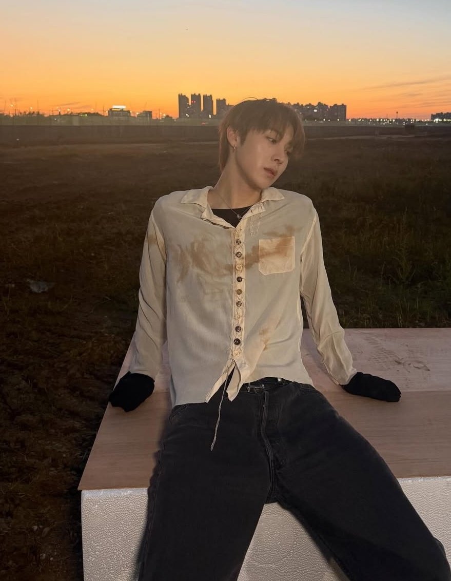 yourstrulyadp's tweet photo. Aren't you just a beautiful and hot mf 

ONE MORE TIME OUT NOW
#ADP_ONEMORETIME
#올데프_ONEMORETIME_출시됨
#ALLDAYPROJECT https://t.co/amC9npJaMU
