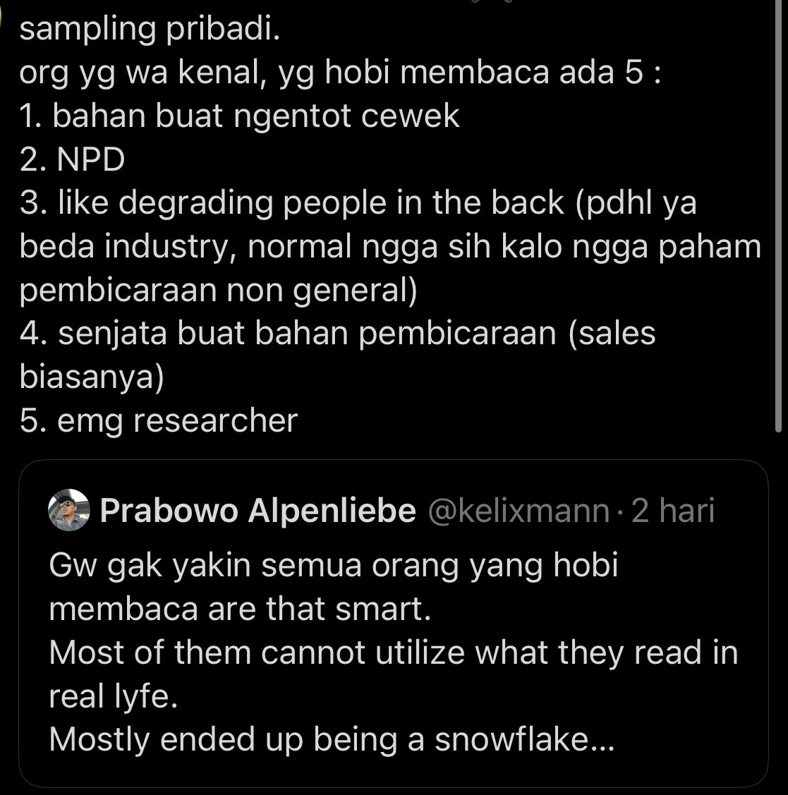 Dua twit yang bisa dibaca sebagai “permintaan tolong”:
Tolong aku ngga pandai pilih teman 🥹