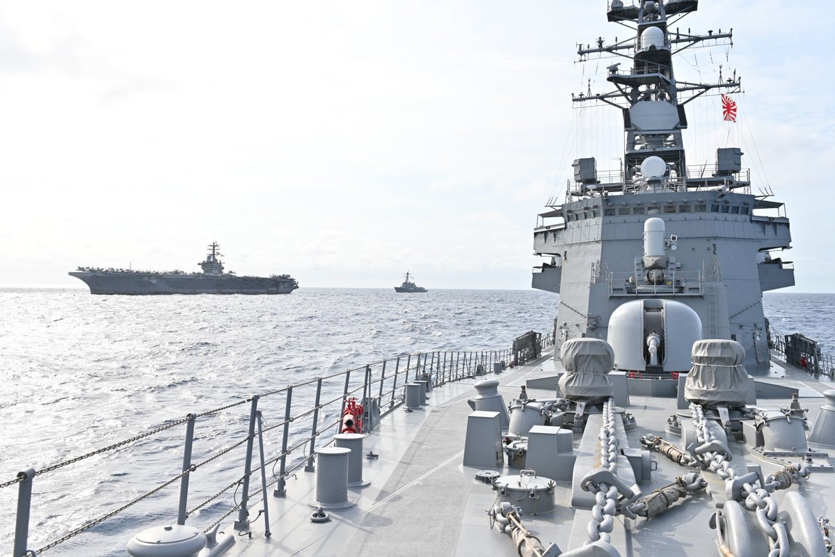 Philippine_Navy's tweet image. MARITIME PARTNERS | Japan, Philippines, and U.S. Conduct Multilateral MCA 

👉🏽facebook.com/share/p/1Fi4Ku…

#ProtectingtheSeasSecuringOurFuture
#ModernMultiDomainSelfReliantCrediblePartner
#OneAFPOnePhilippines
#StrongAFPStrongPhilippines