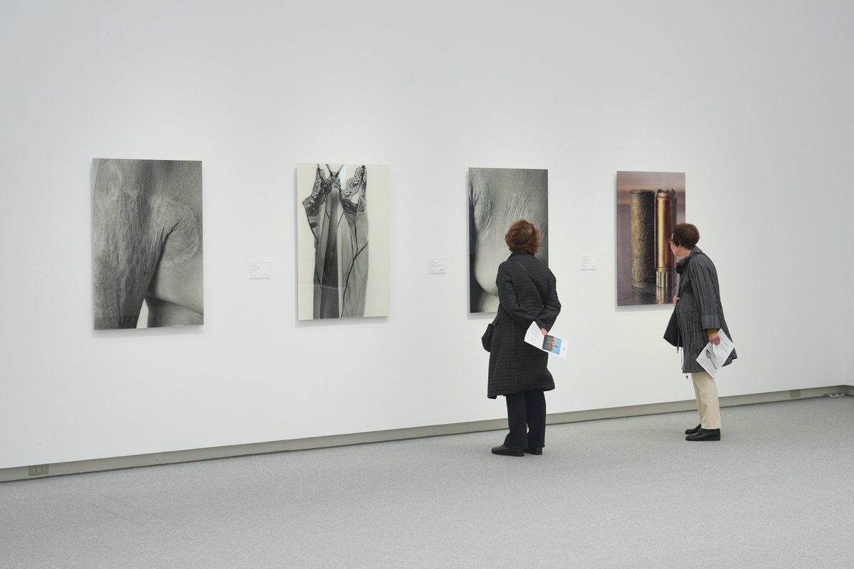 【一部展示替え◯コレクション展2025-Ⅱ】
「日常」をテーマに当館の収蔵作品を紹介するコレクション展2025-Ⅱ。本日より、写真および版画の一部を展示替え◯会期は来年2/1㊐まで。毎週末開催のアートナビ・ツアーや毎月第1㊐開催のいどばた鑑賞会にも、ぜひご参加ください🙆‍♂️
hiroshima-moca.jp/exhibition/col…