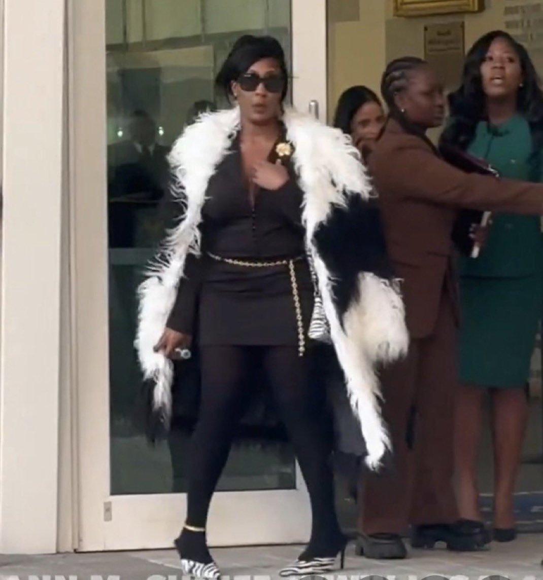 theerealestja's tweet image. She tried and she couldn’t