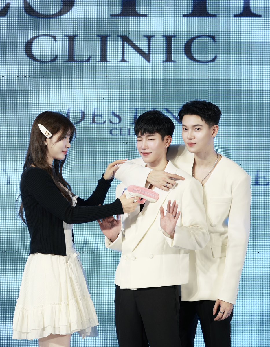 ka0x0_n's tweet image. back to the moment with yw 
miss yw soooooo much na😢

 #FriendsofDestinyYinWar 
DESTINY CLINIC YINWAR NOV
#warwanarat @warwanarat 
#yinyin_anw @yinyin_anw