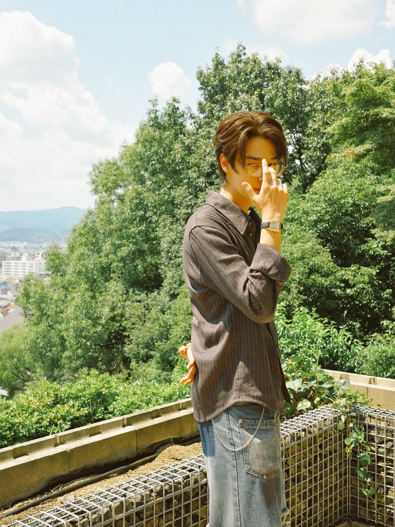 dewjuis's tweet image. When you’re planning an extended holiday, you need a bag that won&apos;t let you down. Explicitly reliable and incredibly spacious, this companion ensures your focus stays on exploring, not on struggling with luggage. Your journey of a thousand miles starts with the right pack.