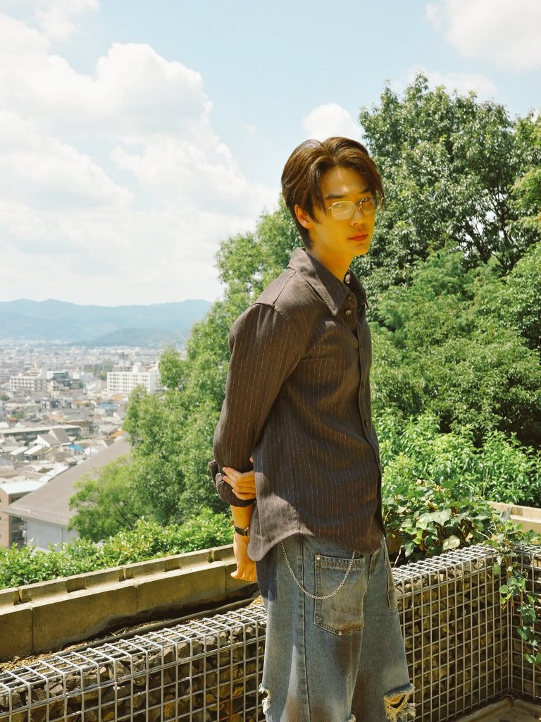 dewjuis's tweet image. When you’re planning an extended holiday, you need a bag that won&apos;t let you down. Explicitly reliable and incredibly spacious, this companion ensures your focus stays on exploring, not on struggling with luggage. Your journey of a thousand miles starts with the right pack.