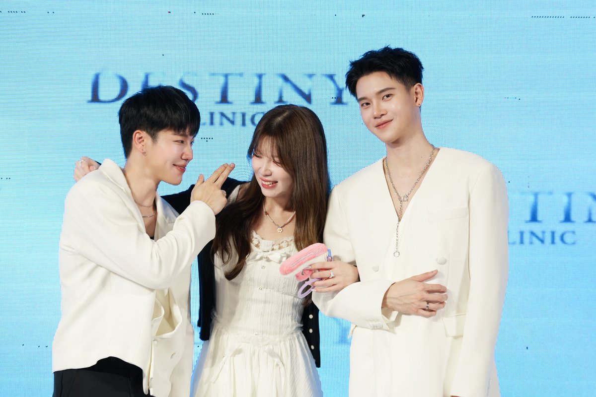 ka0x0_n's tweet image. back to the moment with yw 
miss yw soooooo much na😢

 #FriendsofDestinyYinWar 
DESTINY CLINIC YINWAR NOV
#warwanarat @warwanarat 
#yinyin_anw @yinyin_anw