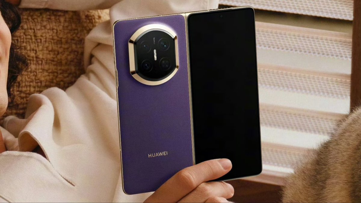 TECHINFOSOCIALS's tweet image. Huawei Mate X7 first appearance has officially been released.

in Shades — White, Purple &amp;amp; Red

— Most Powerful Kirin 9030 Pro Max SoC
— 12GB/16GB/20GB RAM
— 1TB Storage
— 50MP Variable Aperture Primary Camera + Periscope Lens
— Side Finger Reader
— IP58/IP59 Ingress Protection