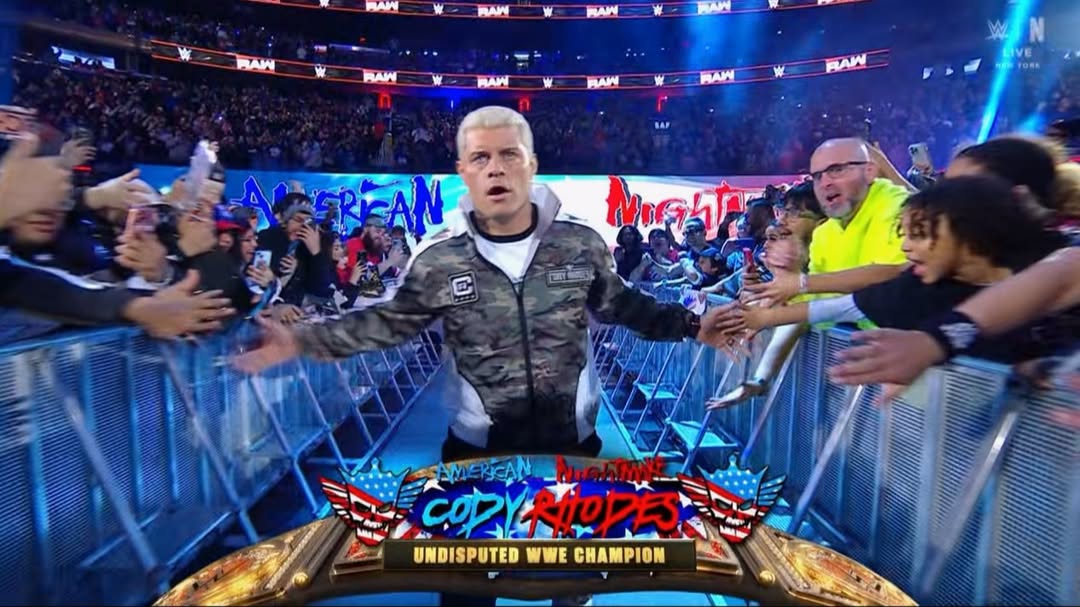 AmericanArtsii's tweet image. Cody looks so good in the new cameo merch.
#WWECrownJewel #CodyRhodes #WWEShop