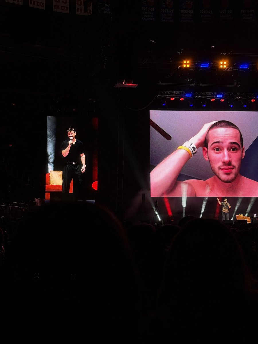 ViolaPenguina's tweet photo. @JoeSantagato then and now is crazy. I might be delulu but hot as fuck in both 🤷🏻‍♀️ https://t.co/SIkz0p6uJf