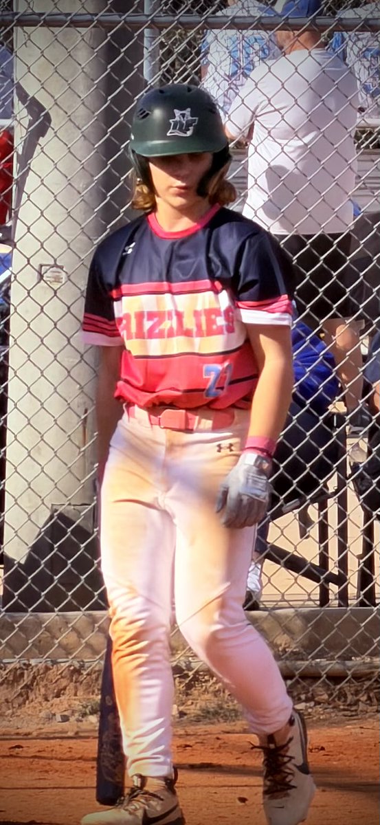 XanWWright's tweet image. Great Weekend at the @PerfectGameUSA  Fall Freeze. Champs! #LakeMurrayGrizzlies #PerfectGame #DutchFork