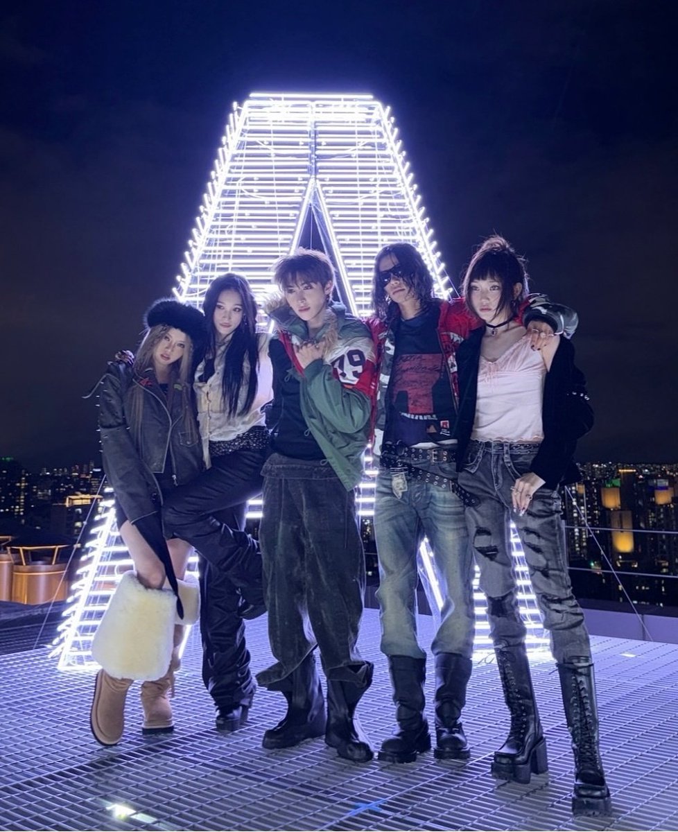 yourstrulyadp's tweet photo. IM SO HAPPY ILY ADP FAM 

ONE MORE TIME OUT NOW
#ADP_ONEMORETIME
#올데프_ONEMORETIME_출시됨
#ALLDAYPROJECT https://t.co/UaS3iq3zOF