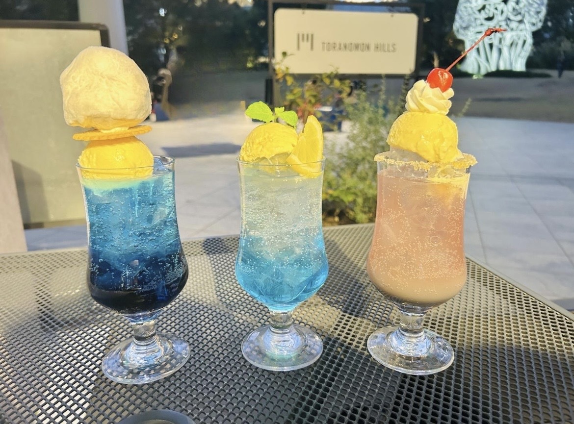 📅虎ノ門カフェ最終日】 #文豪クリームソーダ2025 本日11/30でOVAL