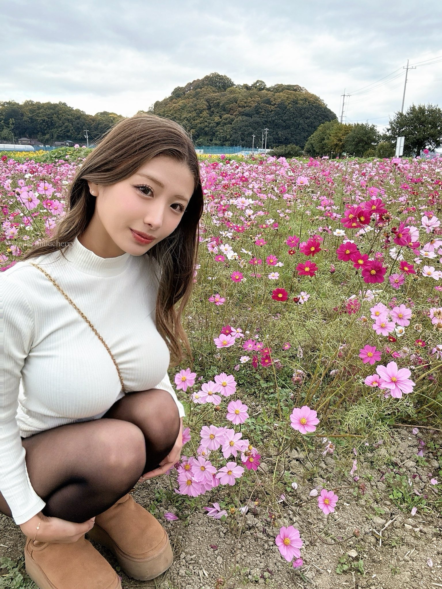 お仕事抜け出して、 黒ストおねいさんとどこか行かない？｜みきケロ（@miki_mikicherry）エロ画像まとめ