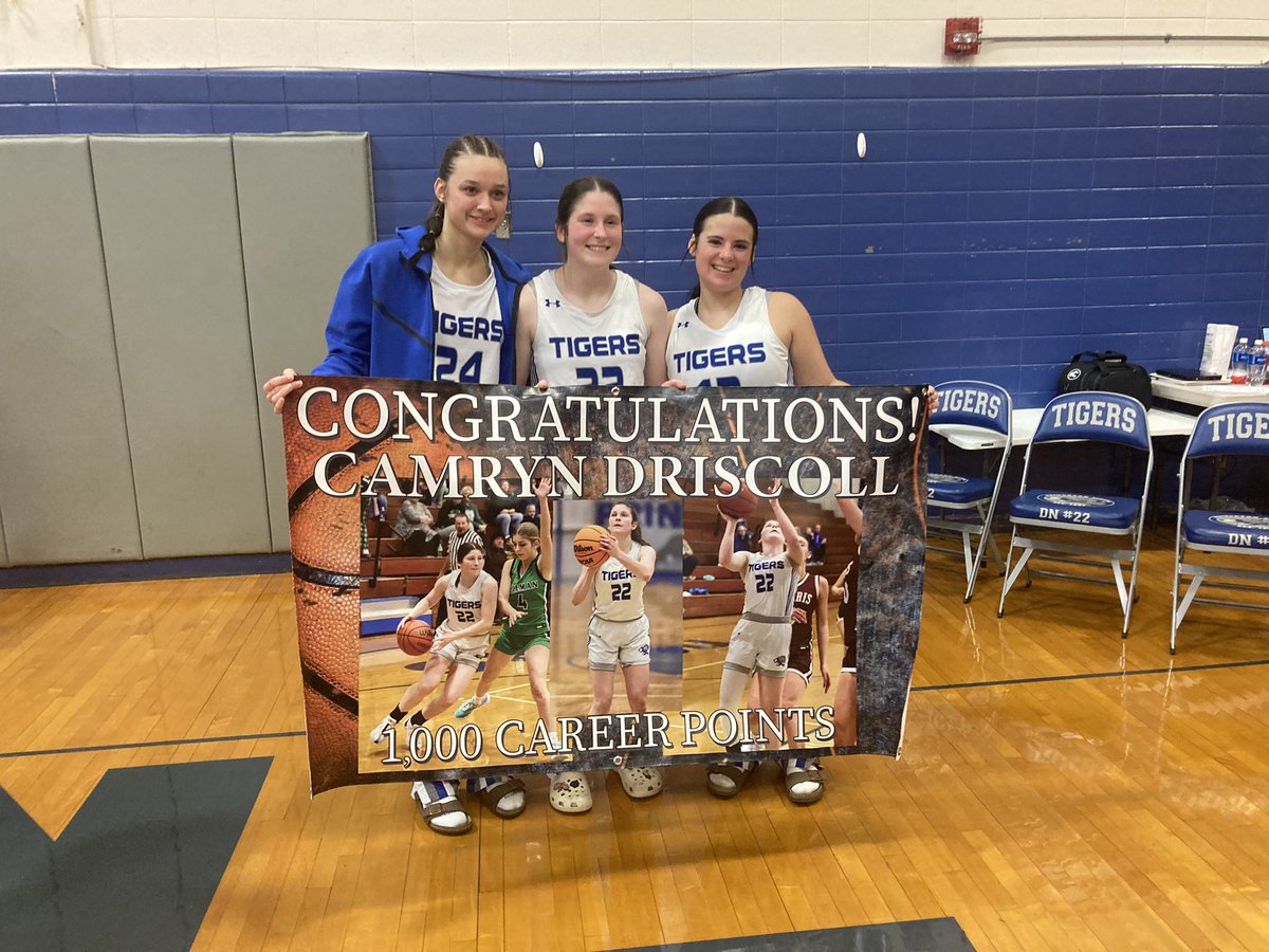 <a href="/camryn_driscoll/">Camryn Driscoll</a> had her fan club on hand including her little sis LP along with fellow seniors Keighley Davis and Riley Rauh #bcrsports