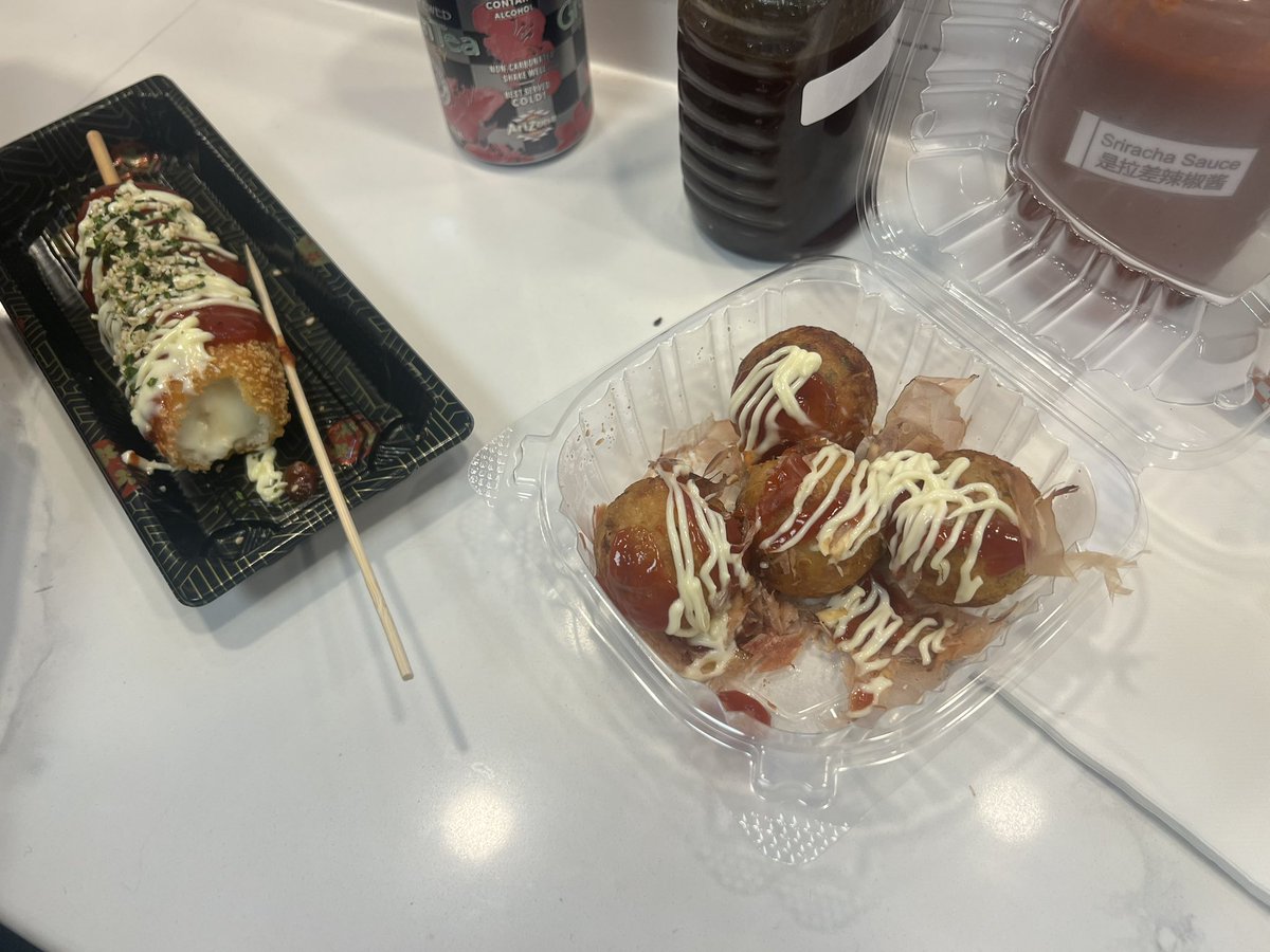SouviensYu's tweet photo. 最近跟朋友出去吃饭+小酌两杯.. 有没有什么很简单只要一两个基酒加一些饮料就可以做出来的好喝的酒！ https://t.co/kaFungmYDV