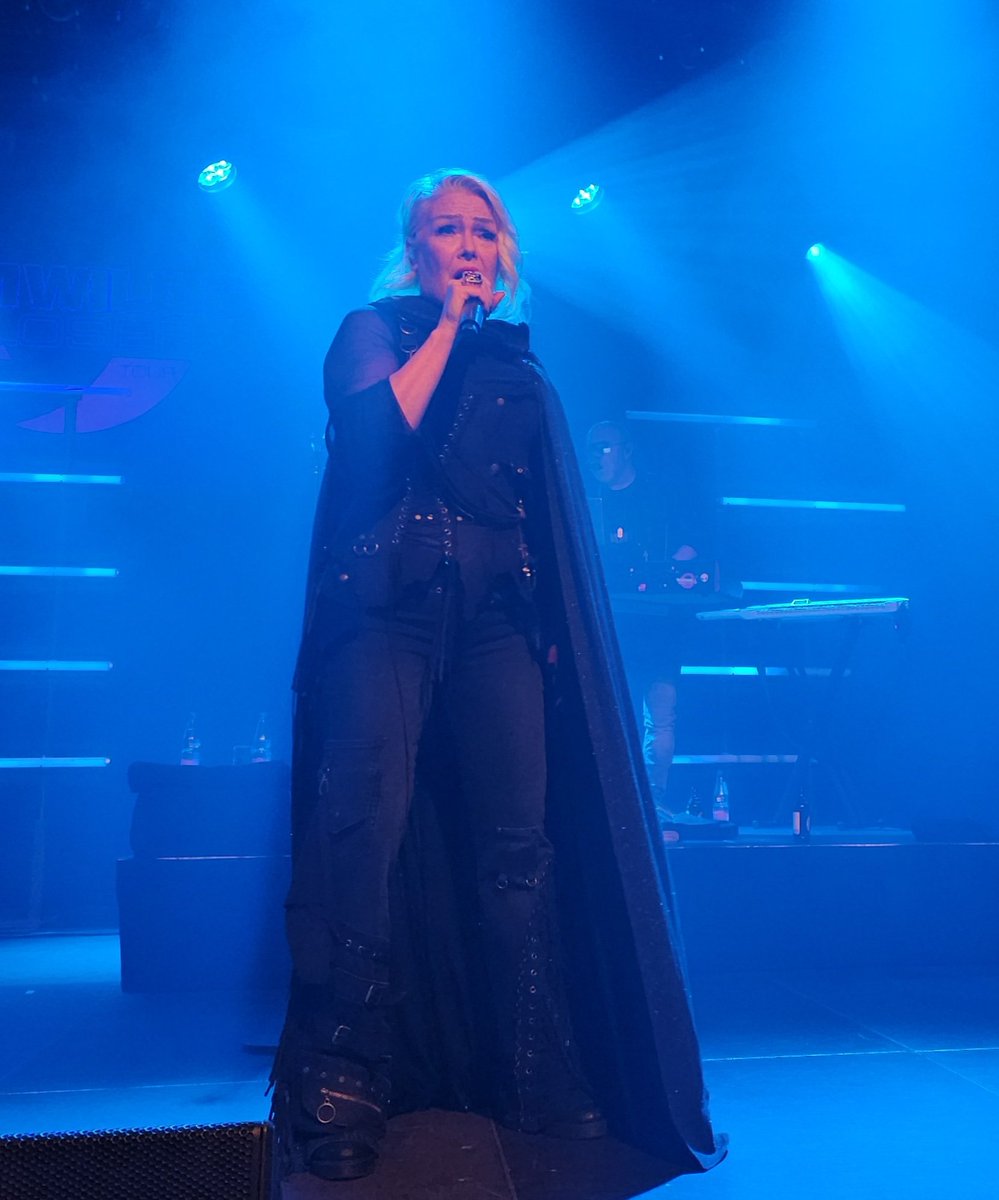 SabineLebherz's tweet photo. Happy birthday @kimwilde 🎂🍾 https://t.co/MT8Xydaw1V