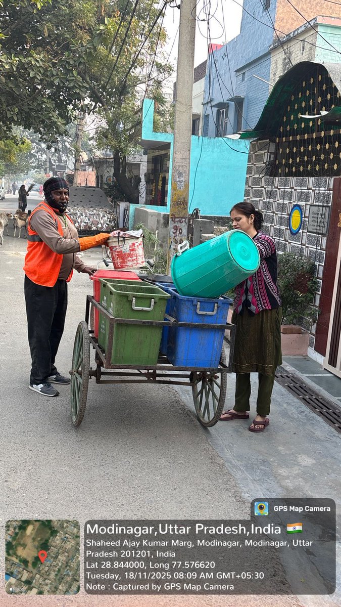 ModinagarNagar's tweet image. गुड मॉर्निंग मोदीनगर
मोदीनगर नगर पालिका के नेतृत्व में वार्ड नंबर 33, सभासद श्री अंकुर चौधरी जी के वार्ड में सफाई कर्मियों द्वारा डोर-टू-डोर कूड़ा कलेक्शन किया गया।
स्वच्छ मोदीनगर की दिशा में यह महत्वपूर्ण कदम सराहनीय है।
#SwachhBharat #CleanModinagar #SBM #DoorToDoorCollection