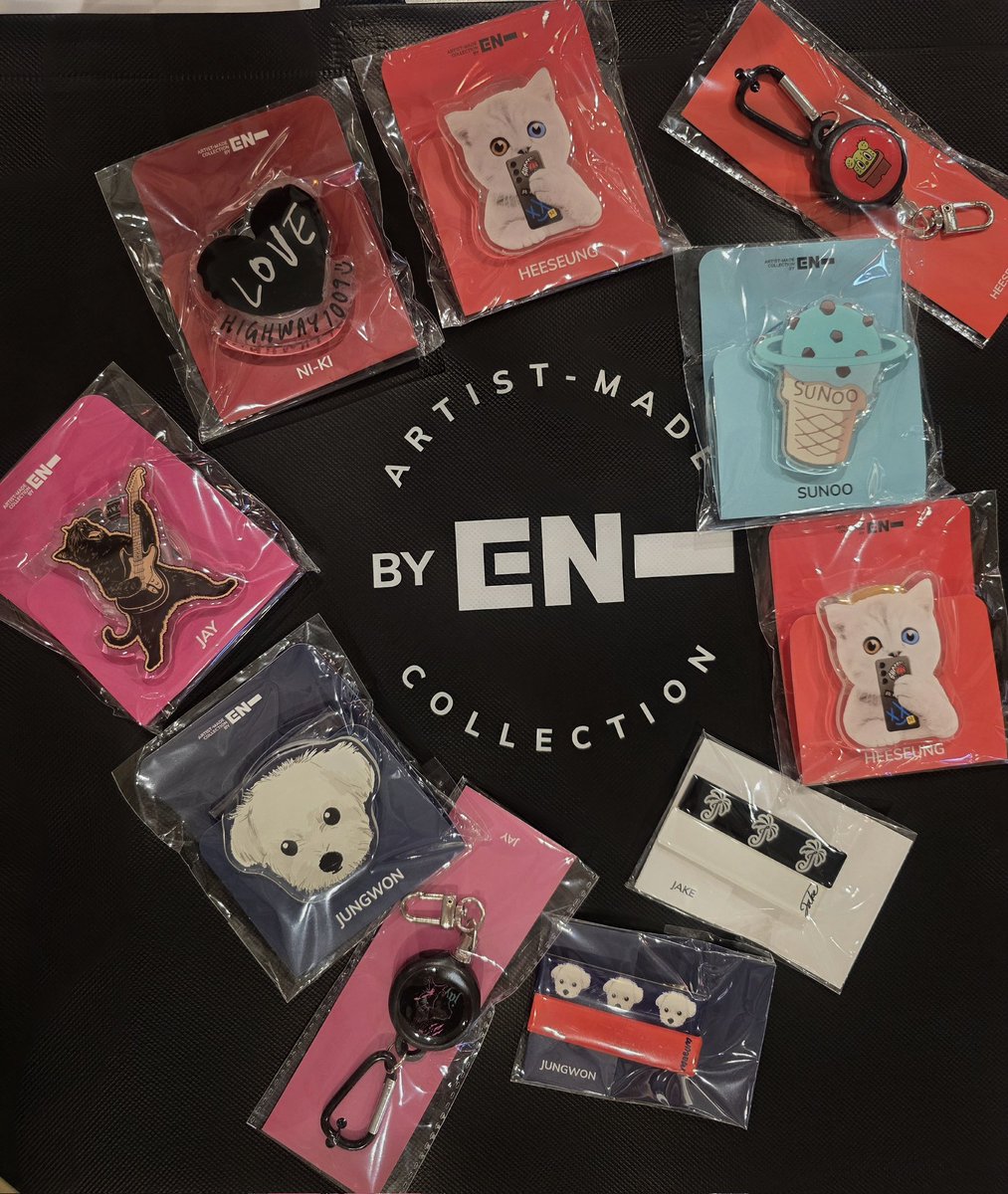 Pwara0506's tweet photo. พร้อมส่ง 
ค่าหิ้วชิ้นละ 20 บาท
ค่าส่งเหมา 40
#ตลาดนัดENHYEPN
#byENHYPEN_IN_BANGKOK https://t.co/9V8TmNxgp8