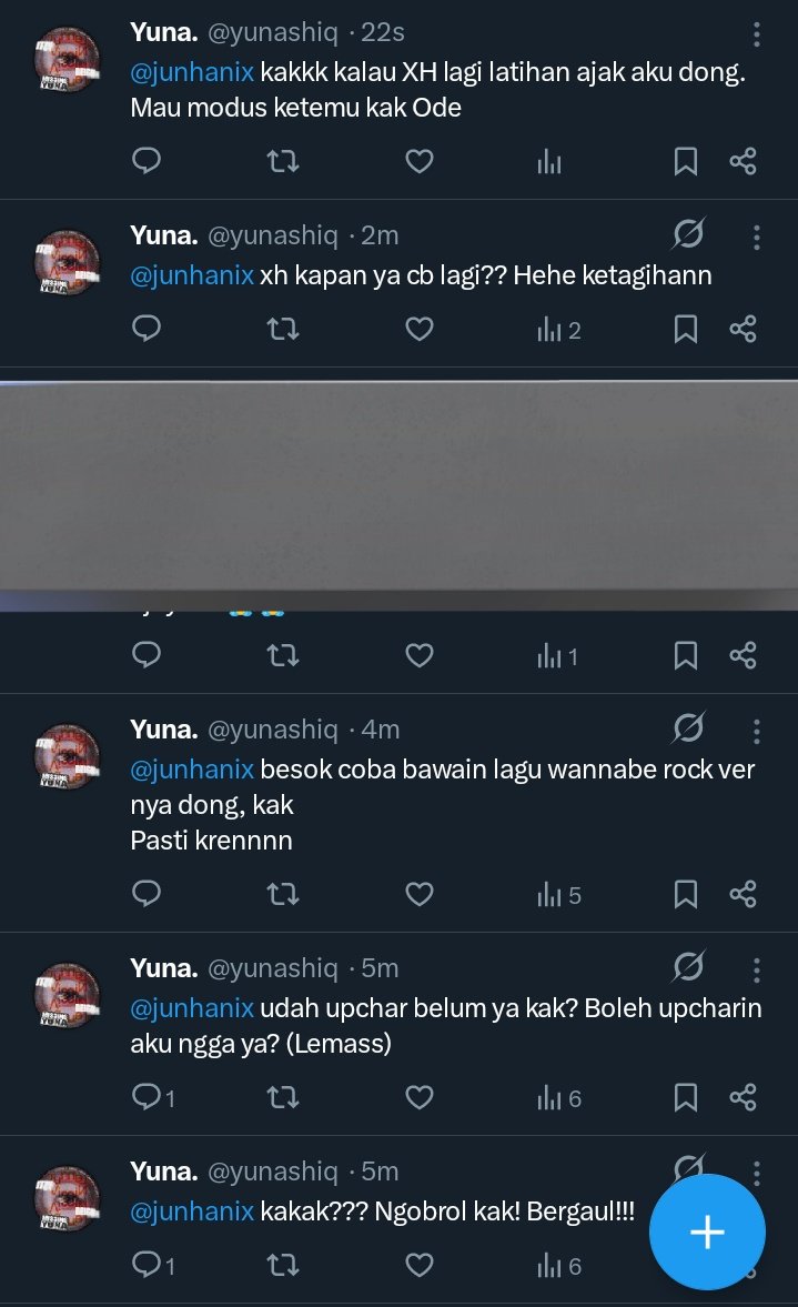junhanix's tweet photo. @yunashiq mt penuh gendongan uptweet dd kicik ini, jadi seneng deh :3 nggak sekalian gendongin upchar juga dd?😹 https://t.co/gb5txjANXz