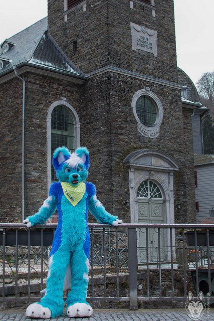 kaiserthebloo's tweet image. Just been trying to find myself lately~