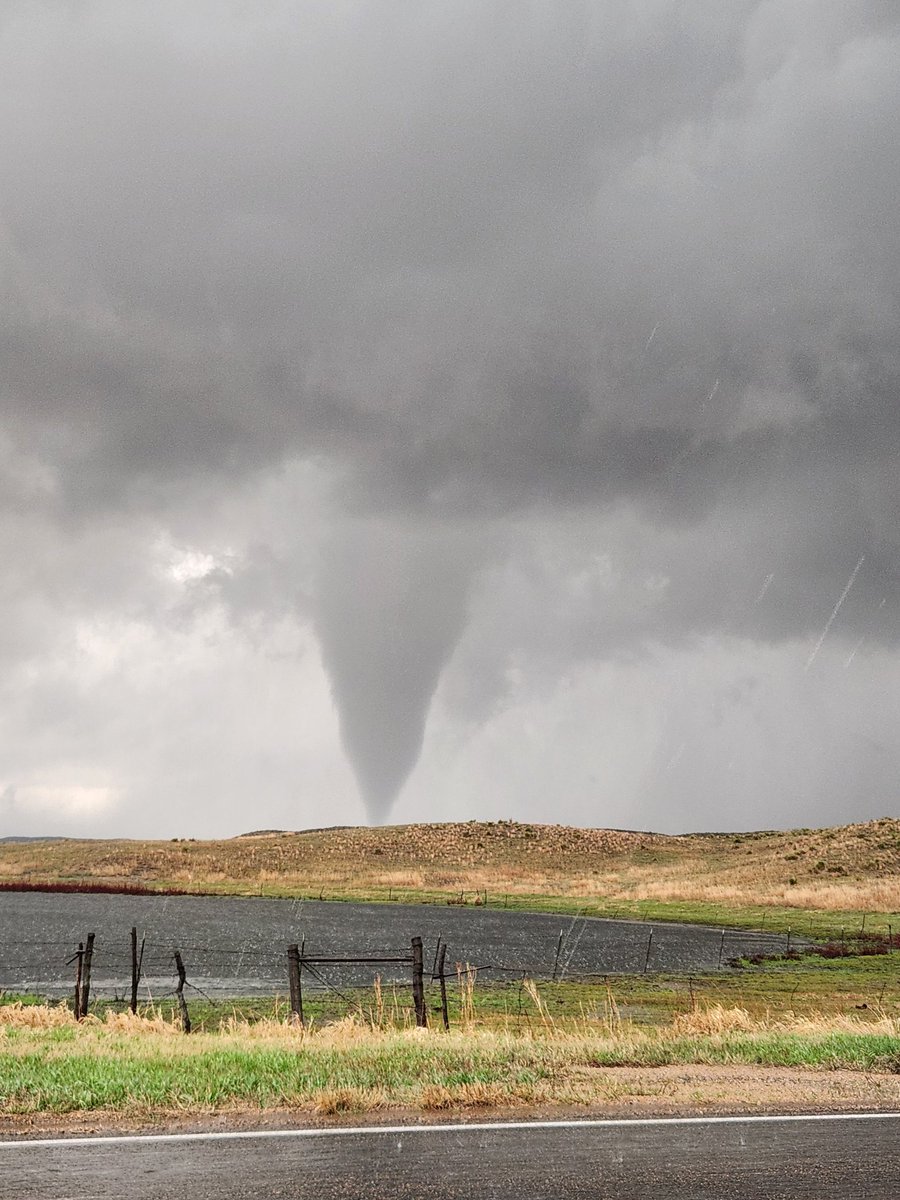 kaiserthebloo's tweet image. Just been trying to find myself lately~