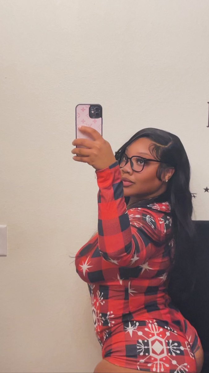 It’s beginning to look a lot like… ❄️