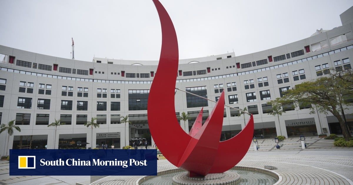 🇭🇰 🏥 🎓 

Local media reports say HKUST will become the third medical school in Hong Kong, beating out PolyU and Baptist U.

Secretary for Health, Professor Lo Chung-mau, and the Secretary for Education, Dr Choi Yuk-lin will hold a press conference at 1pm.