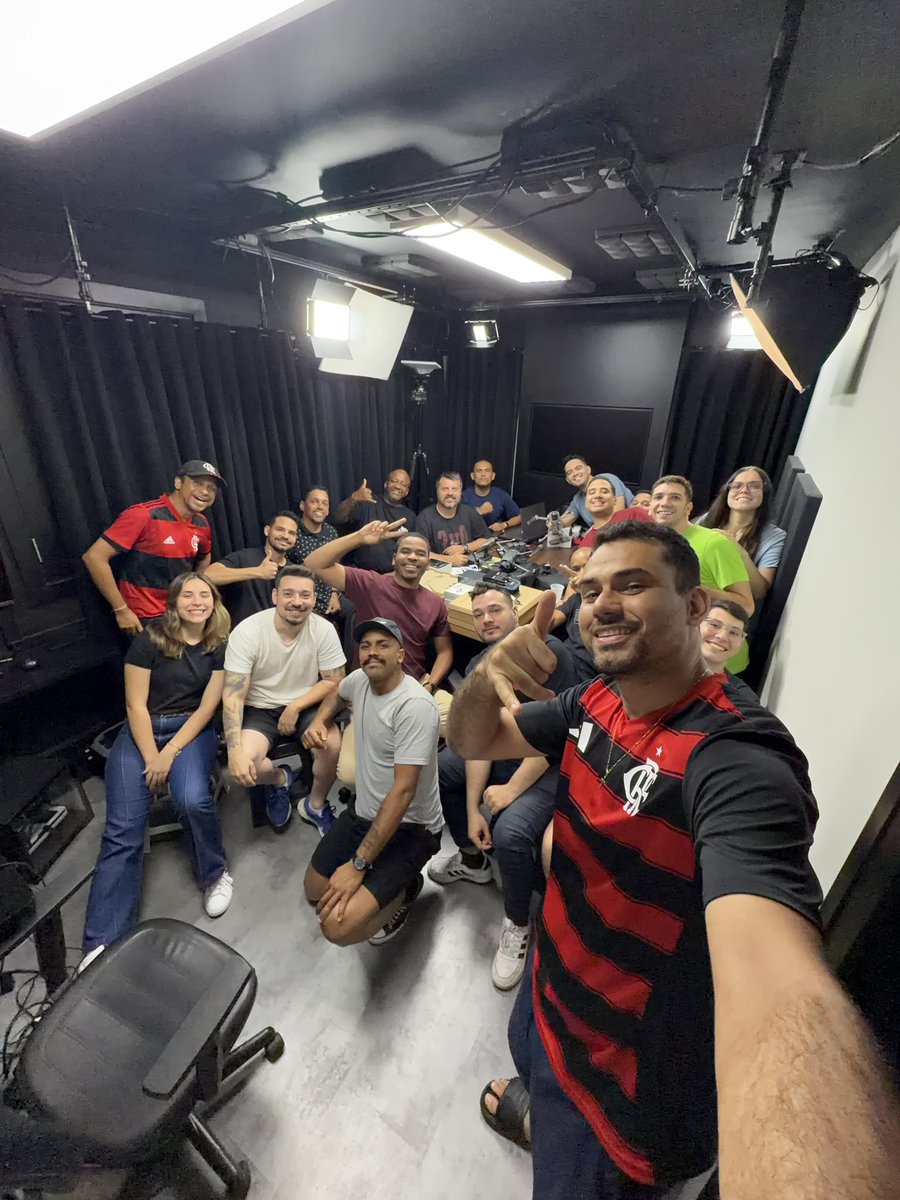 Hoje fizemos nossa primeira reunião estratégica com foco 100% na transmissão do aerofla queremos fazer a maior cobertura da história dos nossos canais🙏🏽