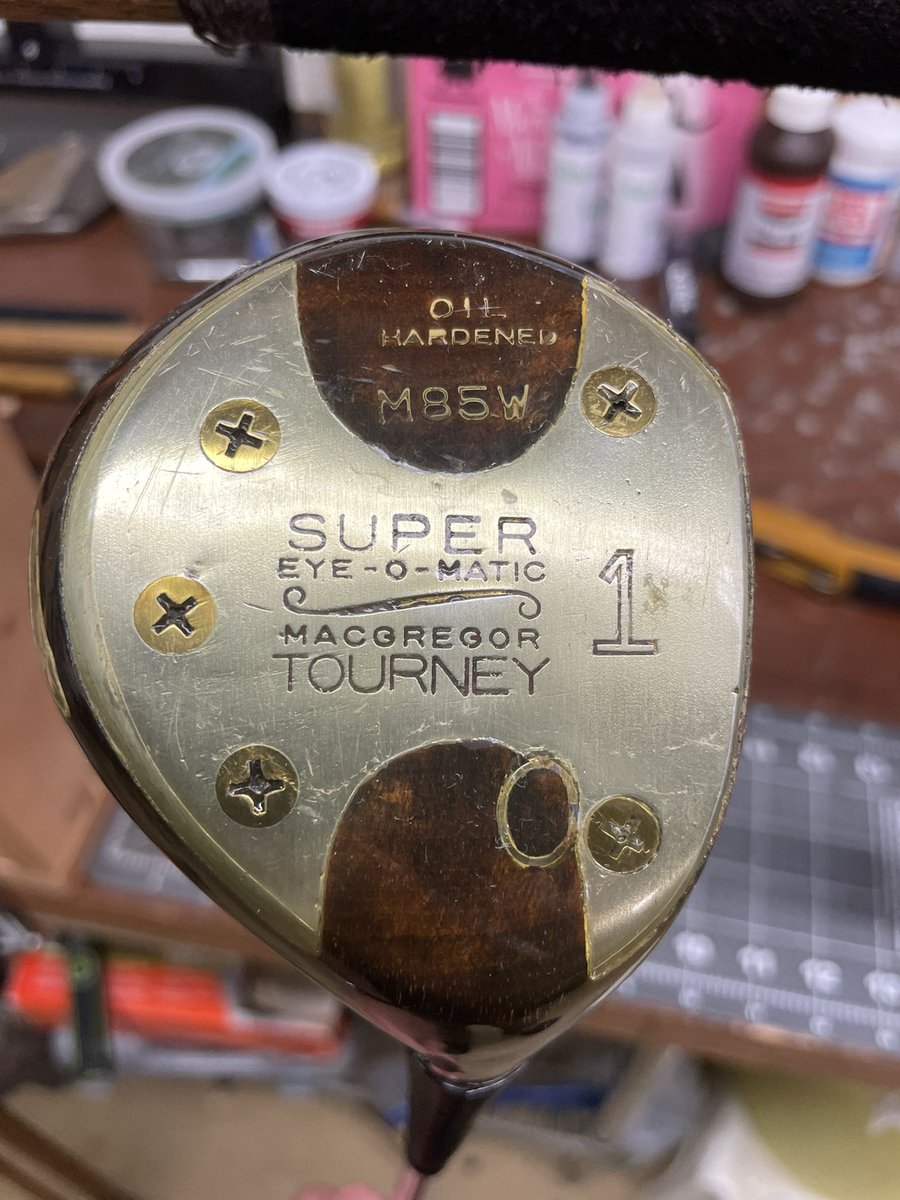 golf69ski88's tweet image. The interest in hickory golf has been growing as well as in vintage/retro gear.
Is there a society like @HickoryGolfers 
for post 1935 clubs (mainly 50’s - 80’s)?
Starting to find &amp;amp; try out some MacGregor’s &amp;amp; Hogan’s
@retrogolfguy 
@PowerBiltGolf 
#persimmon #hogan #macgregor