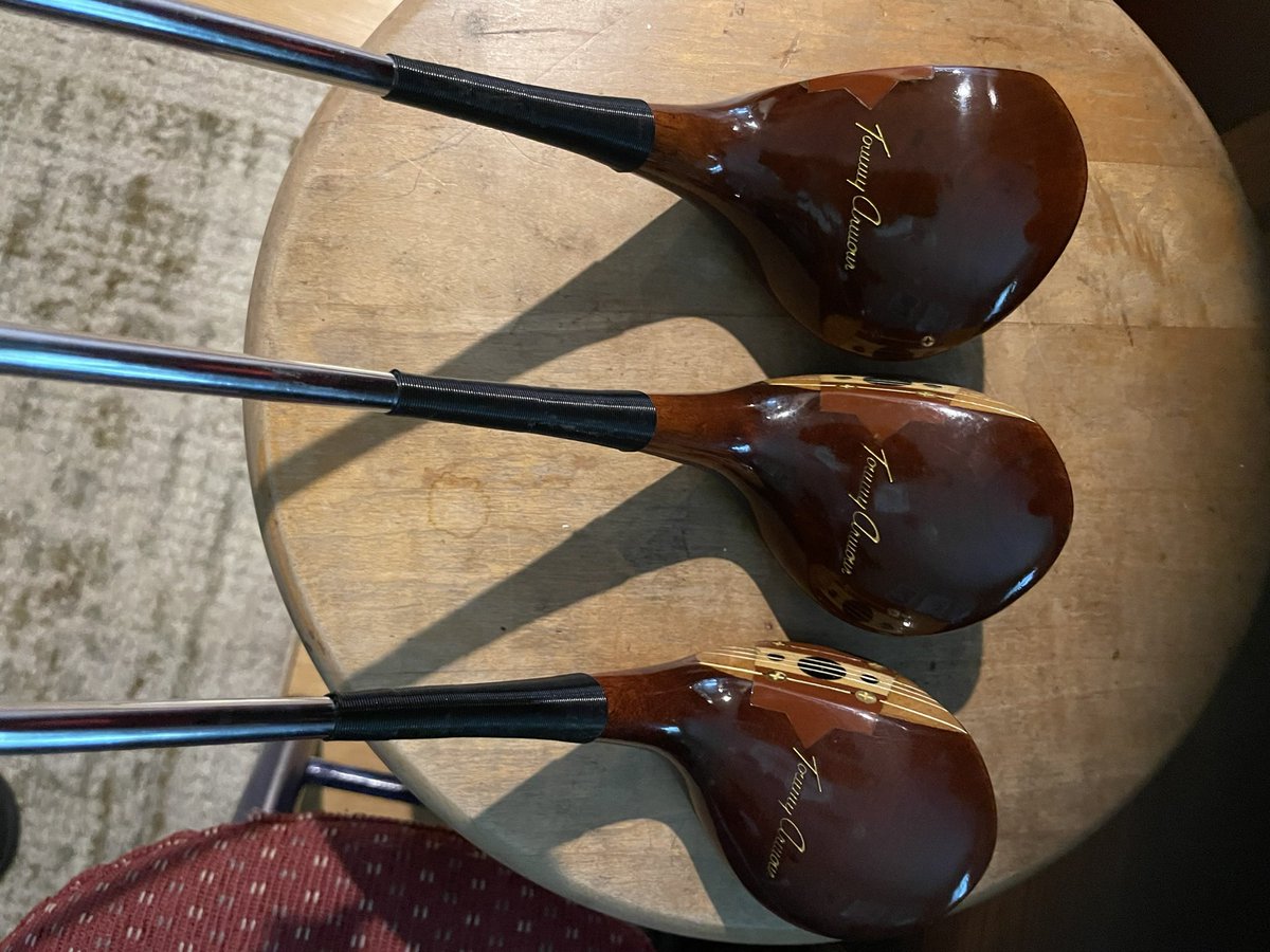 golf69ski88's tweet image. The interest in hickory golf has been growing as well as in vintage/retro gear.
Is there a society like @HickoryGolfers 
for post 1935 clubs (mainly 50’s - 80’s)?
Starting to find &amp;amp; try out some MacGregor’s &amp;amp; Hogan’s
@retrogolfguy 
@PowerBiltGolf 
#persimmon #hogan #macgregor