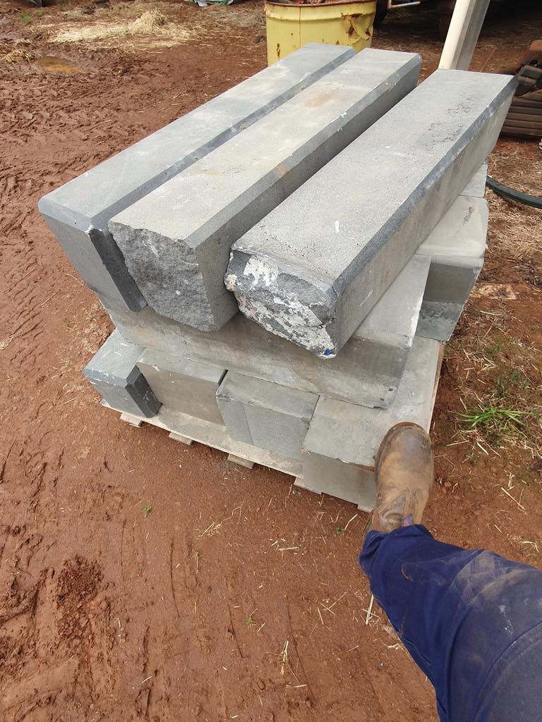 thebigperc's tweet image. 20+ ton of Bluestone...
Game on! ⚒️⚒️
#cobblestone